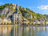 Illustration of Dinant from across the Meuse toward the Collegiate Church and citadel