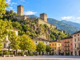 Illustration of Castelgrande above Piazza del Sole in Bellinzona