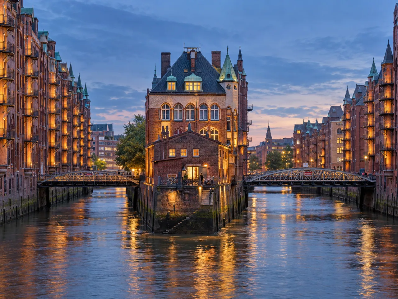 Illustration of Wasserschloss at the Speicherstadt canal junction