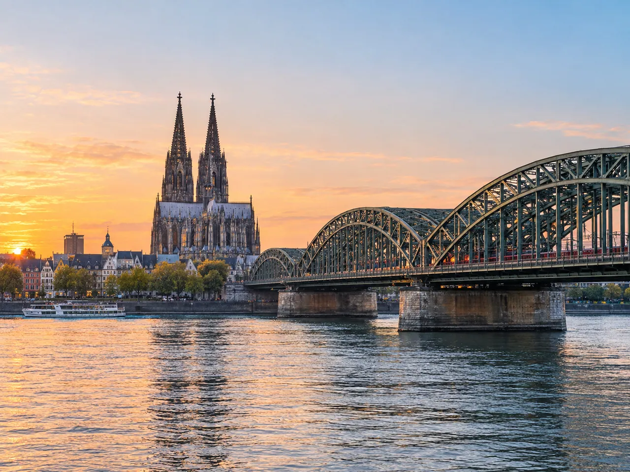 Illustration of Cologne Cathedral and Hohenzollern Bridge from the Deutz Rhine bank