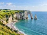 Illustration of Porte d’Aval arch and needle at Étretat