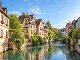 Illustration of Canal and half-timbered houses in Colmar