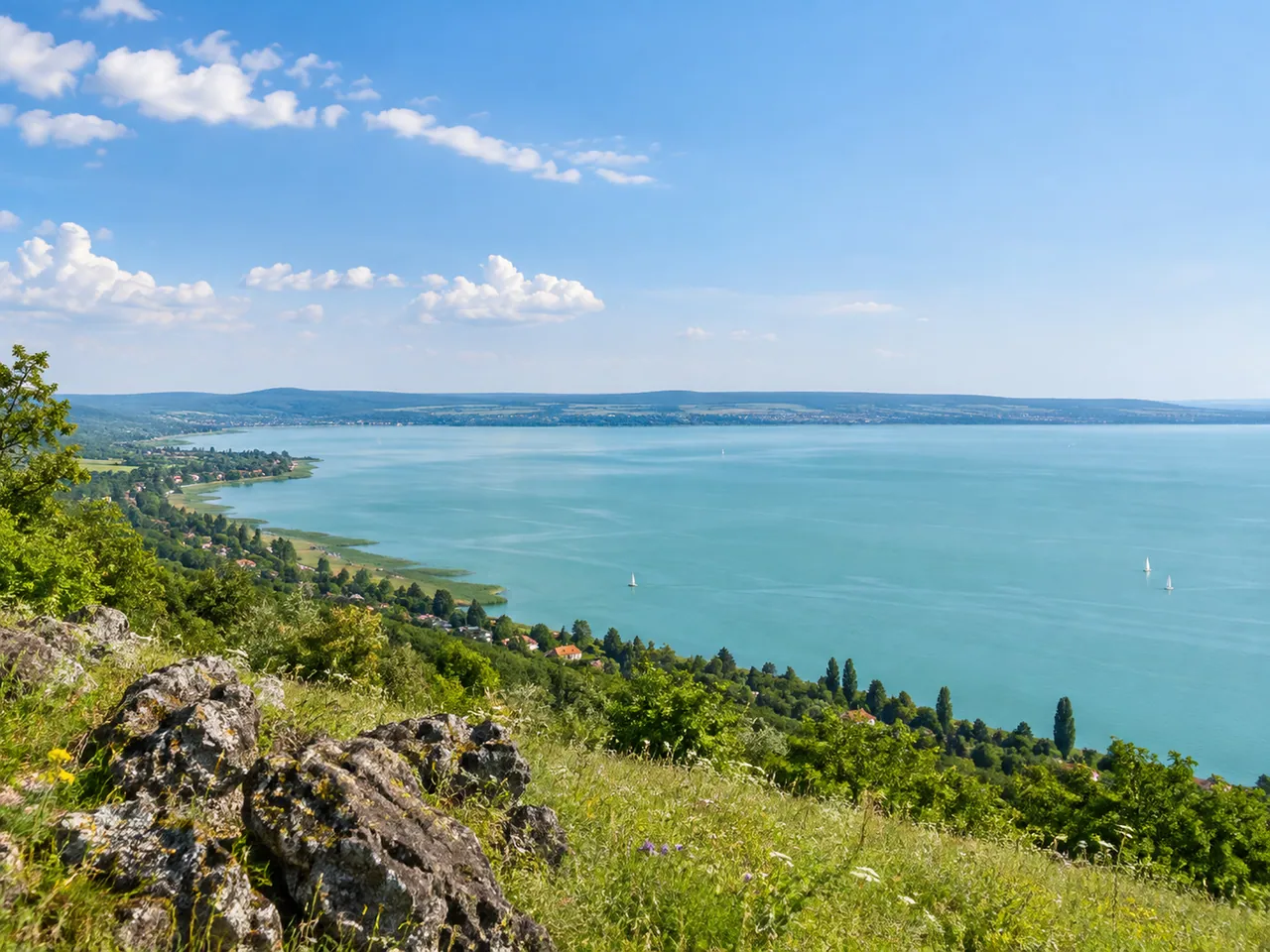 Illustration of Lake Balaton from the north-shore uplands