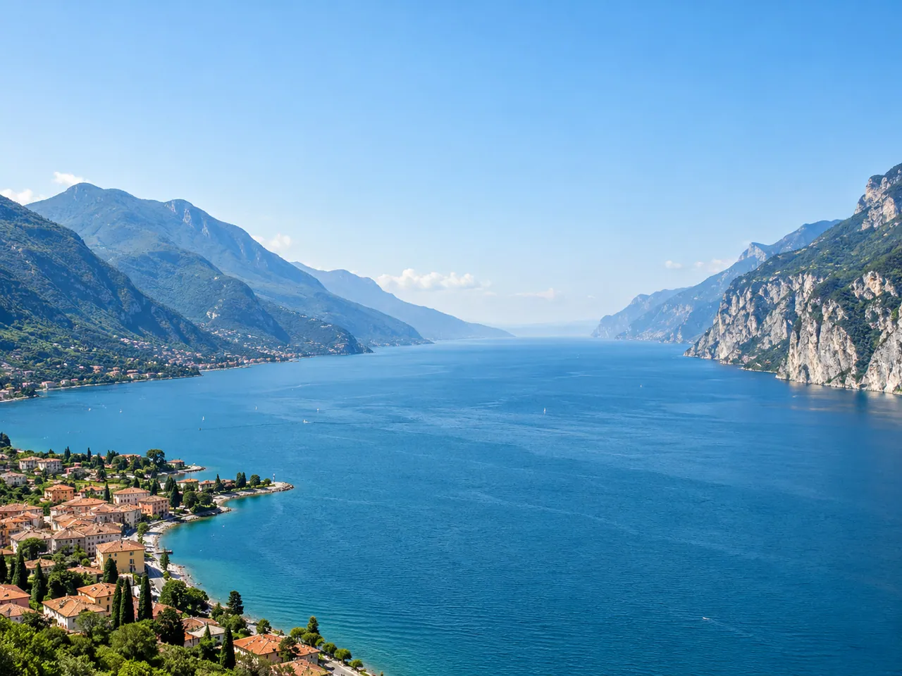 Illustration of Northern Lake Garda from the Trentino shore